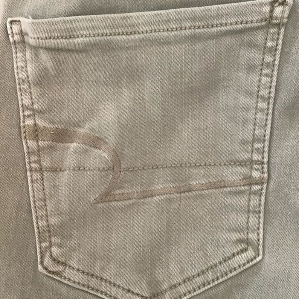 American Eagle Classic 5 Pocket Next Level Stretch Sage Green Skinny Jeans SZ 8 - Picture 6 of 11